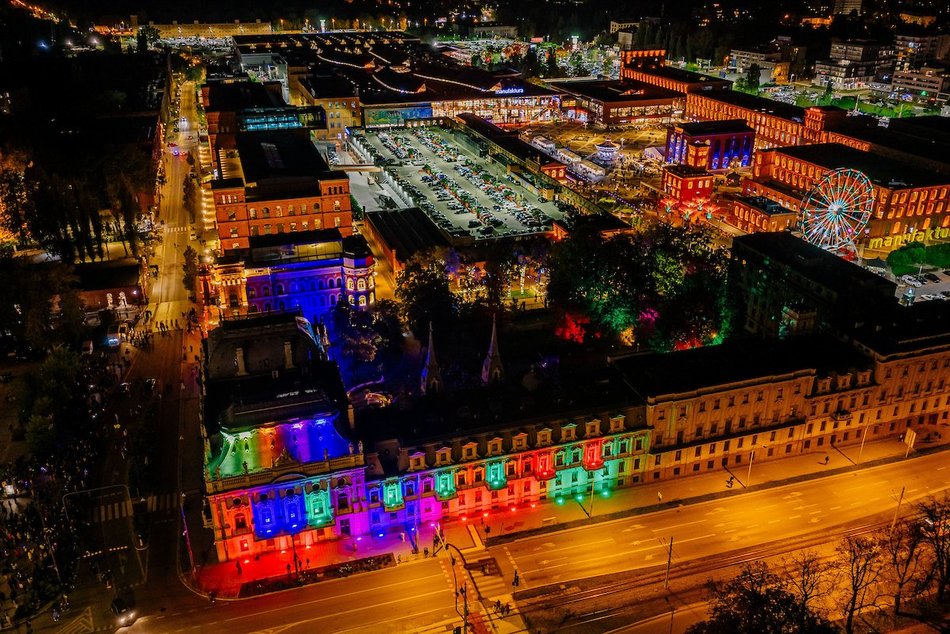 Łódź. Po prostu magia! Pałac Poznańskich zachwyca na Light Move Festival 2025