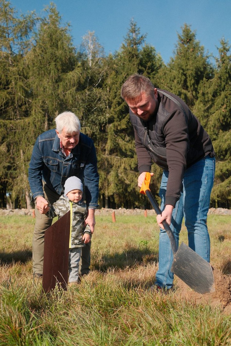 Las Młodej Łodzi powiększył się! Nowe dęby i lipy na pamiątkę narodzin dziecka
