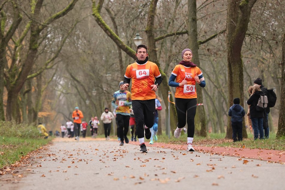 Bieg Niepodległościowa 5 w parku Na Zdrowiu w Łodzi. Odszukaj się w galerii!