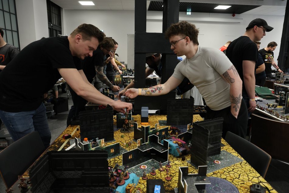 Łódź. Warhammer 40,000 opanował EC1 Łódź! Zobacz, jak wygląda zmagania na turnieju bitewniaków