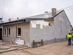 Łódź. Remont OSP na Wiskitnie w Łodzi postępuje. Nowy dach, ściany i okna!