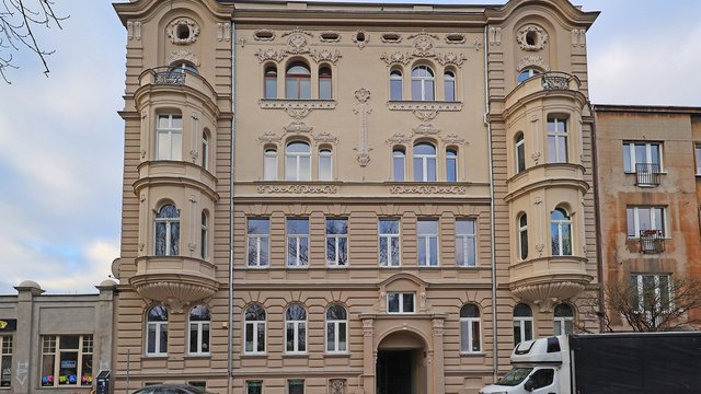 Kamienica przy POW w Łodzi znów zachwyca! Ostatni akord rewitalizacji w 2025 roku! [ZDJĘCIA]