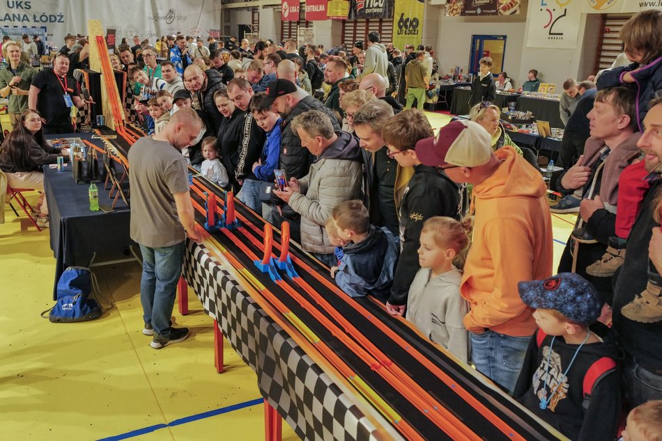 Łódź. Targi Modeli Samochodowych w Łodzi przyciągnęły tłumy! Gratka dla fanów Hot Wheels