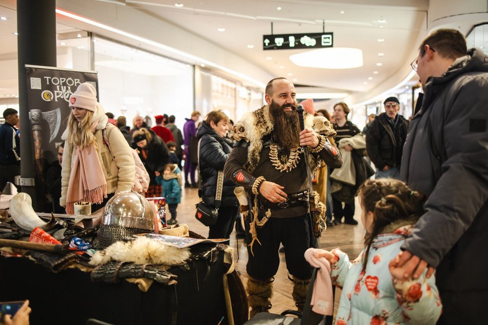 Łódź. Światełko do Nieba zakończyło WOŚP 2026 w Łodzi. Tłumy Łodzian w Manufakturze