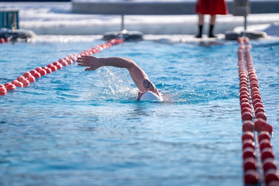 Łódź. Zimne pływanie w Aquaparku Fala w Łodzi