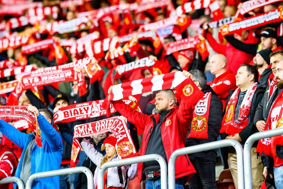 Kibice na meczu Widzewa Łódź z Legią Warszawa. Byłeś/aś? Odszukaj się w galerii