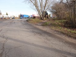 Łódź. Nowy chodnik na Lodowej w Łodzi. Ułatwi dojście do zakładów pracy