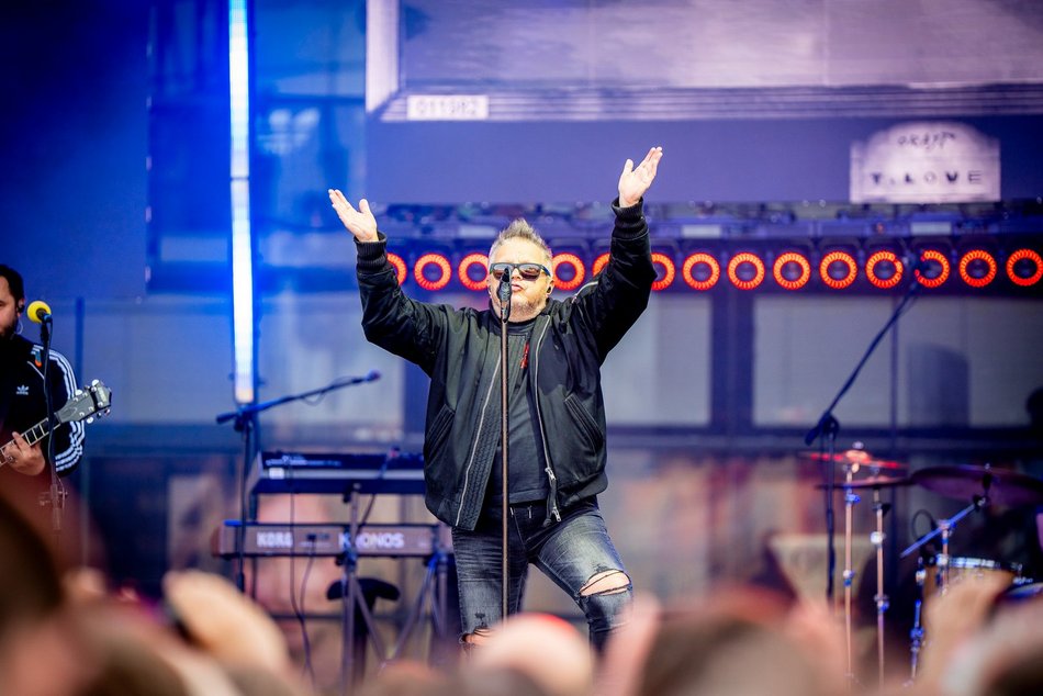 Łódź. T.Love porwało tłumy w Manufakturze! Muniek Staszczyk zaśpiewał największe hity!