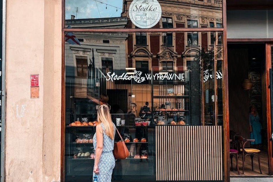 Restauracje w Łodzi sprzedające jedzenie przez okienko