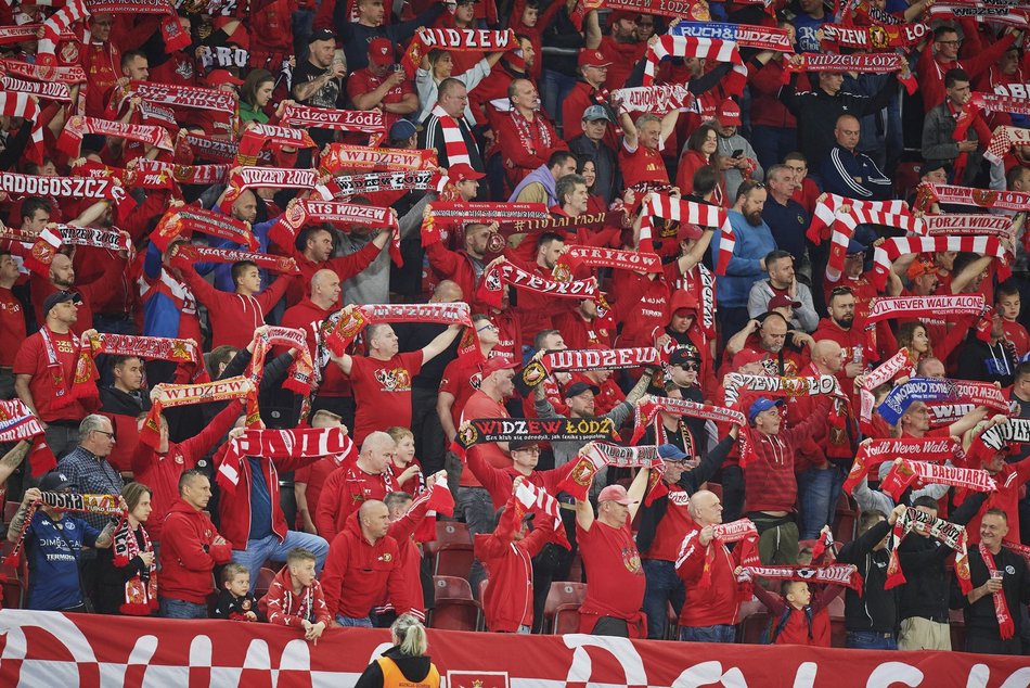 Kibice Widzewa Łódź na trybunach podczas meczu z Górnikiem Zabrze