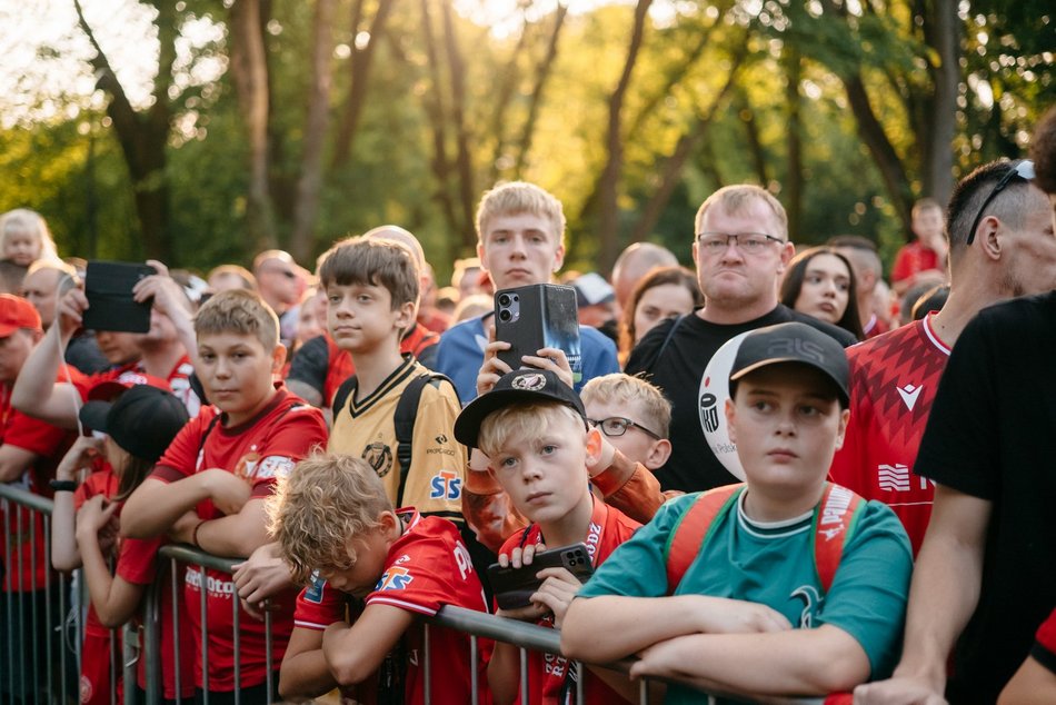 Widzew Łódź zaprezentowany! Byłeś/aś w parku Widzewskim? Odszukaj się w galerii!