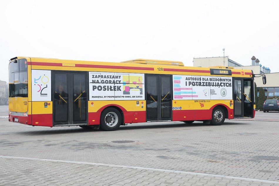 Łódź. Autobus dla osób w kryzysie bezdomności