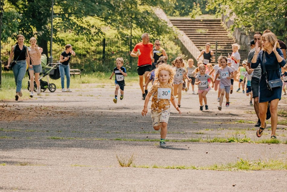 Bieg charytatywny w parku Baden-Powella