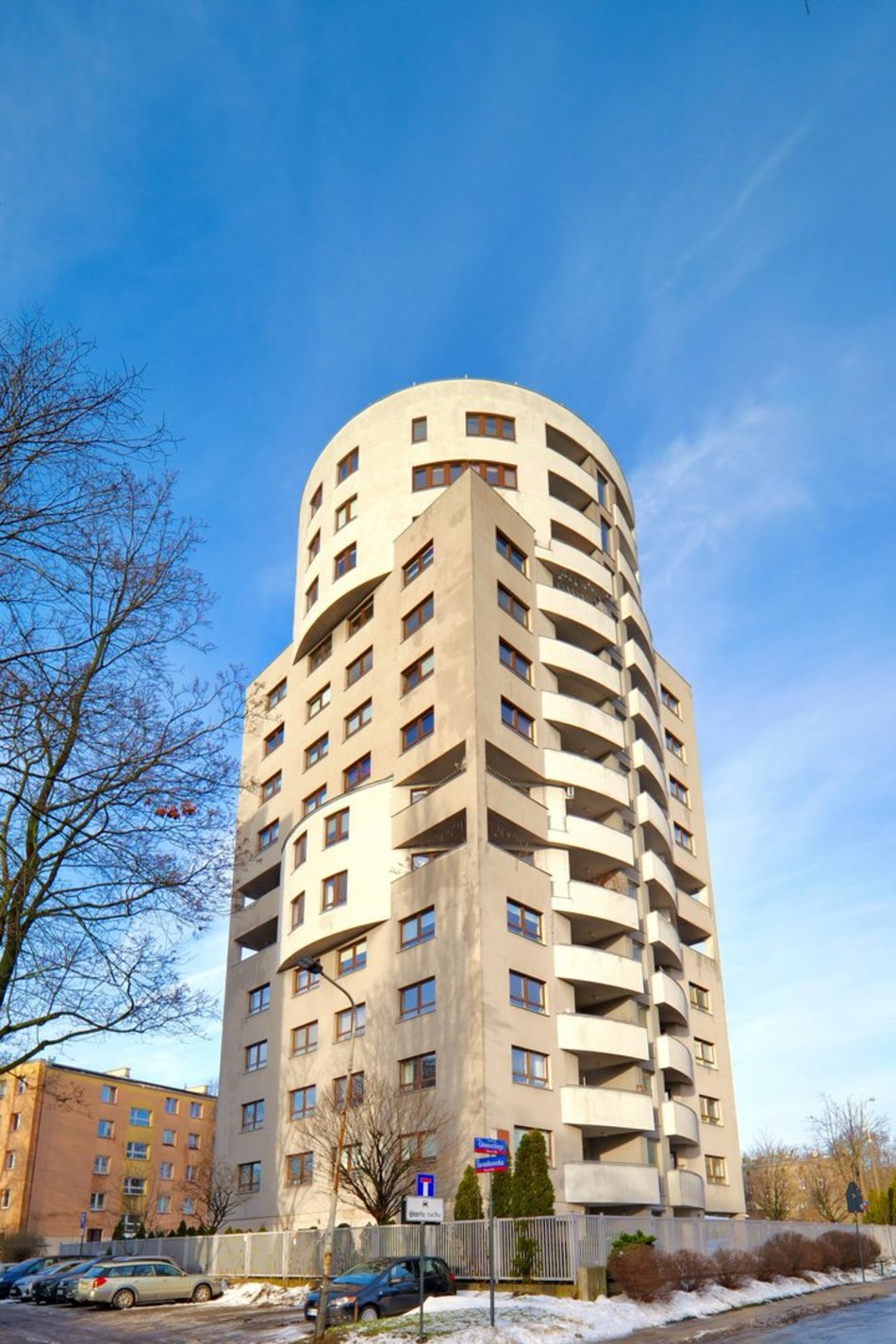 Jedyny taki apartamentowiec w Łodzi. Kiedyś synonim luksusu i... statusu