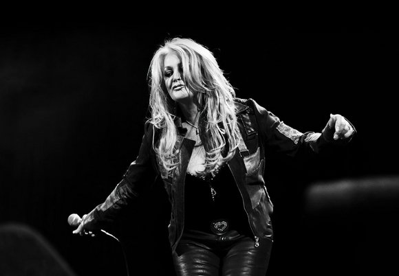 Łódź. Bonnie Tyler w Sport Arenie w Łodzi. Jubileuszowy koncert i specjalna promocja na bilety