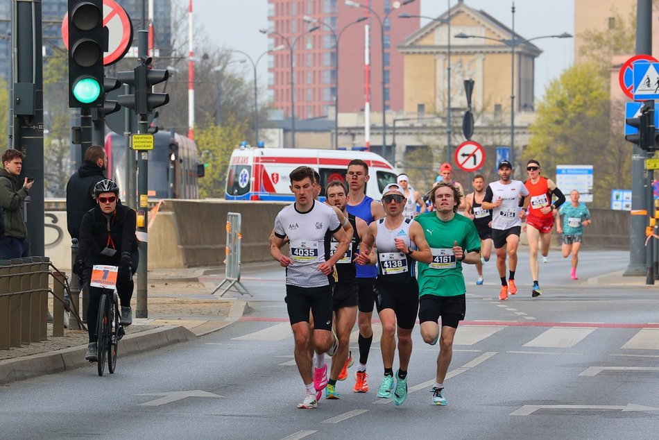 Łódź. DOZ Maraton Łódź 2026. Brałeś udział w biegu na 10 km? Znajdź się na zdjęciach!
