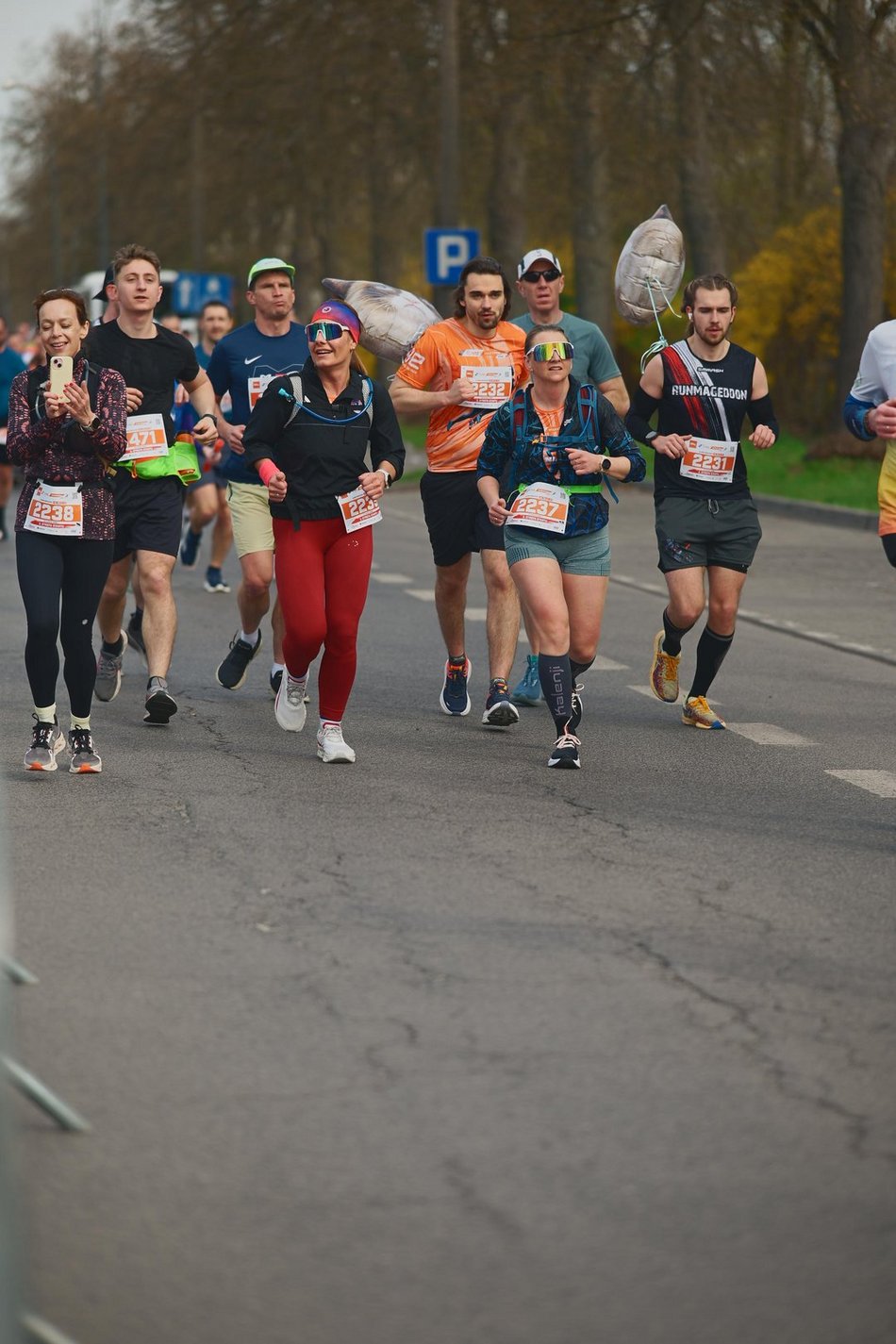 Łódź. DOZ Maraton Łódź 2026. Brałeś udział w biegu? Odszukaj się w galerii i zapisz na pamiątkę!