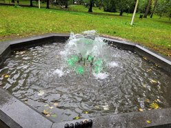 Łódź. Fontanna w parku Struga w Łodzi