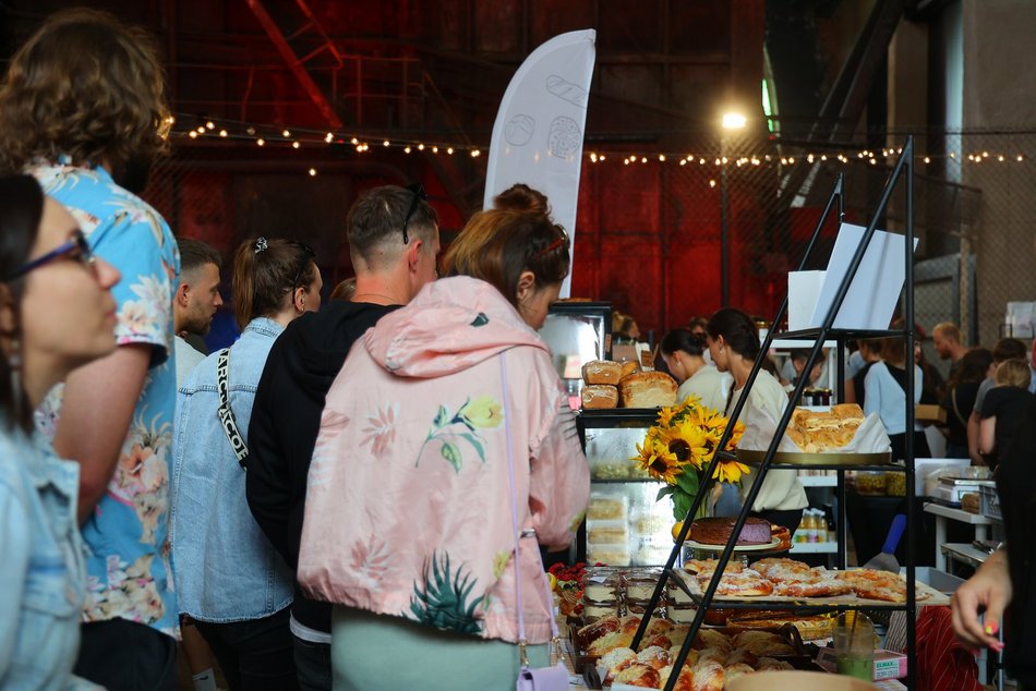 Łódź. Kulinarna odsłona 602. Urodzin Łodzi. Targ Śniadaniowy w Fuzji przyciągnął tłumy!