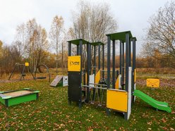 Nowy plac zabaw na Janowie gotowy. Powstał we współpracy z InPostem