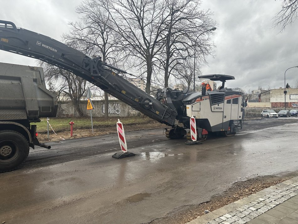 Remont Sienkiewicza i Tymienieckiego w Łodzi. Drogowcy rozpoczęli kolejny etap prac