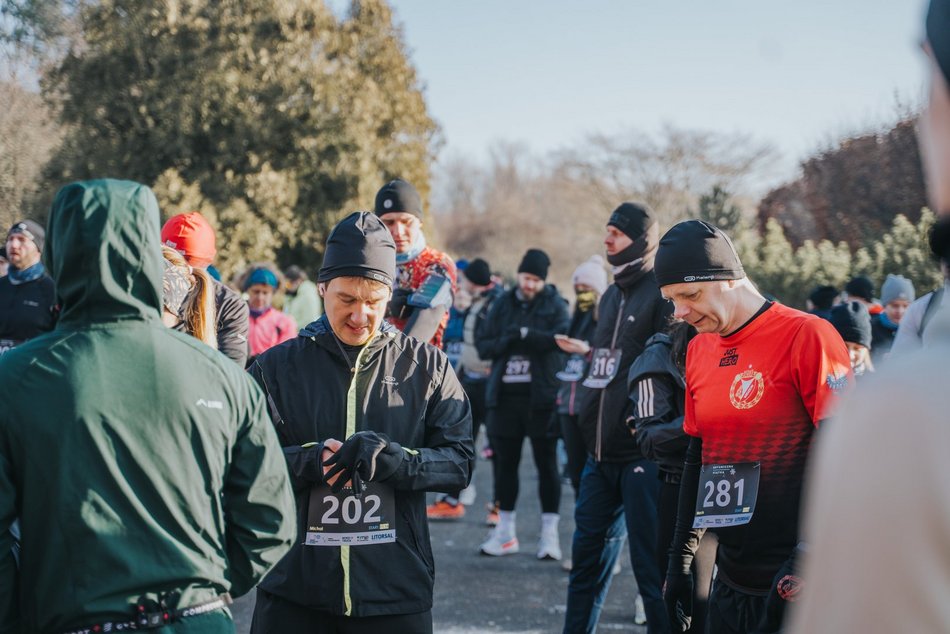 Botaniczna Piątka w Ogrodzie Botanicznym w Łodzi. Galeria z mroźnego biegu