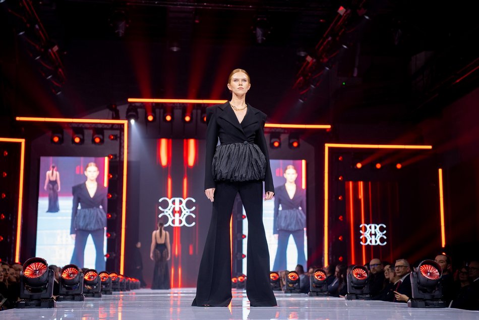 Łódź. Moda i pomaganie w klubie Wytwórnia w Łodzi. Zobacz zdjęcia z gali „poMocni w Modzie by Plesiak”