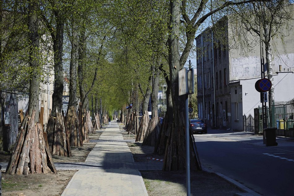 Łódź. Różyckiego w Łodzi otwarta dla ruchu. Nowa jezdnia, przebicie do Politechniki i chodniki