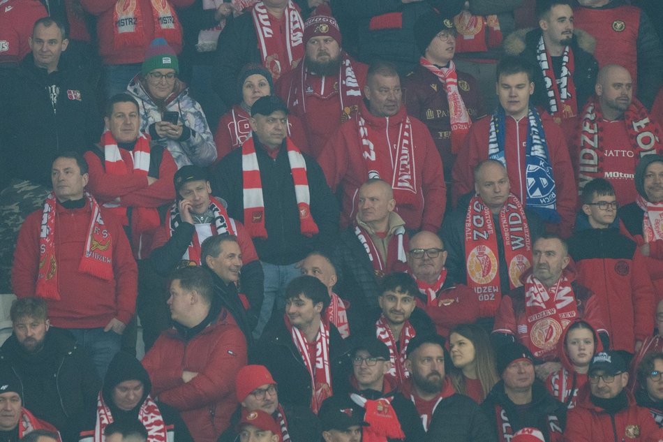 Łódź. Kibice na meczu Widzew Łódź - Lech Poznań. Byłeś/aś? Znajdź się w galerii!