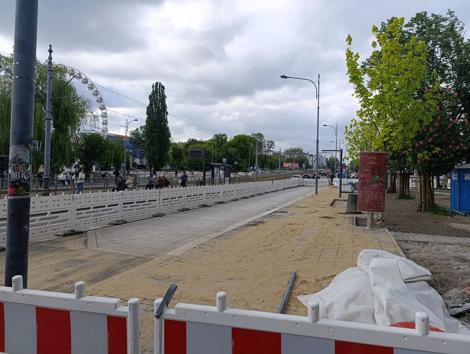 Łódź. Remont przystanków MPK Łódź przy Manufakturze