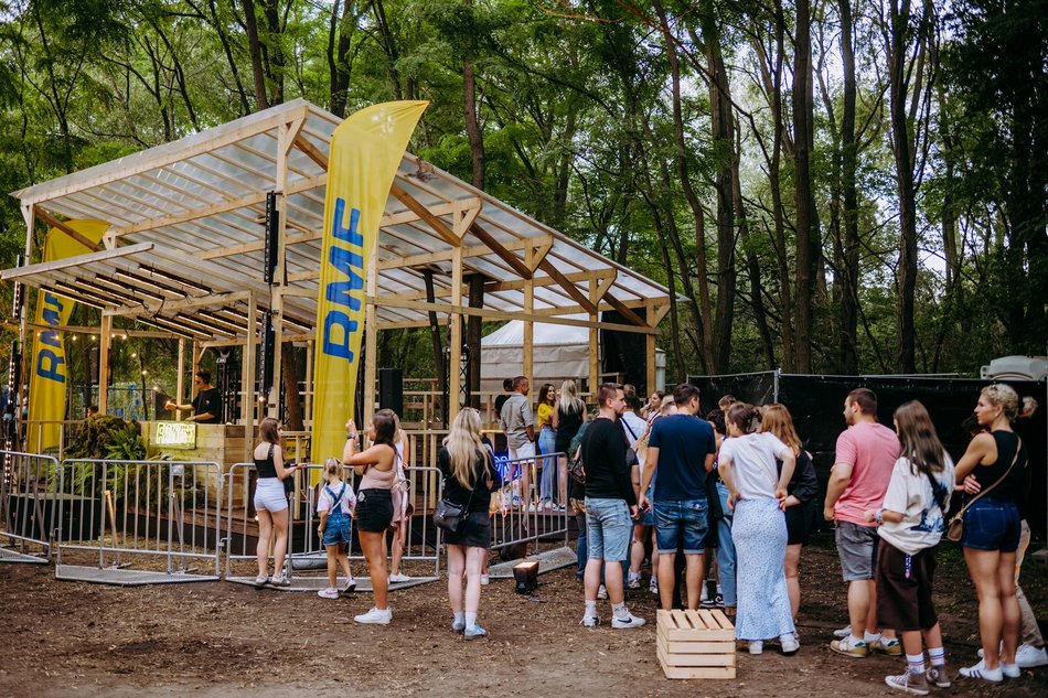 Ukryta w lesie. To wyjątkowa scena na Łódź Summer Festival 2025