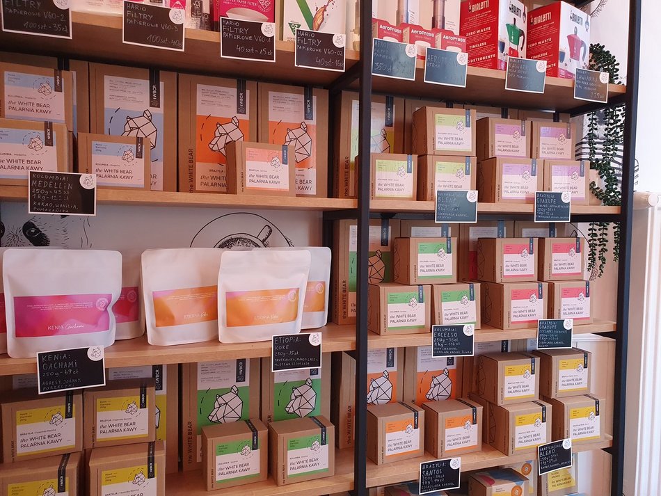 The White Bear Coffee już w Łodzi. Kolorowa kawiarnia kusi wystrojem i kawą speciality