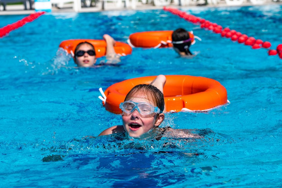 aquapark Fala, kursy wakacyjne, basen, dzieci, półkolonie w Łodzi