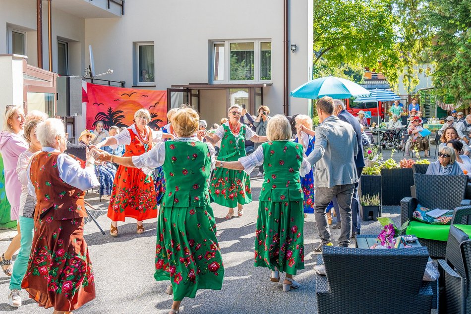 Otwarcie cukierni seniorów