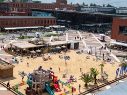 Łódź. Plaża i beach bar wracają do Manufaktury w Łodzi! Kiedy wielkie otwarcia?