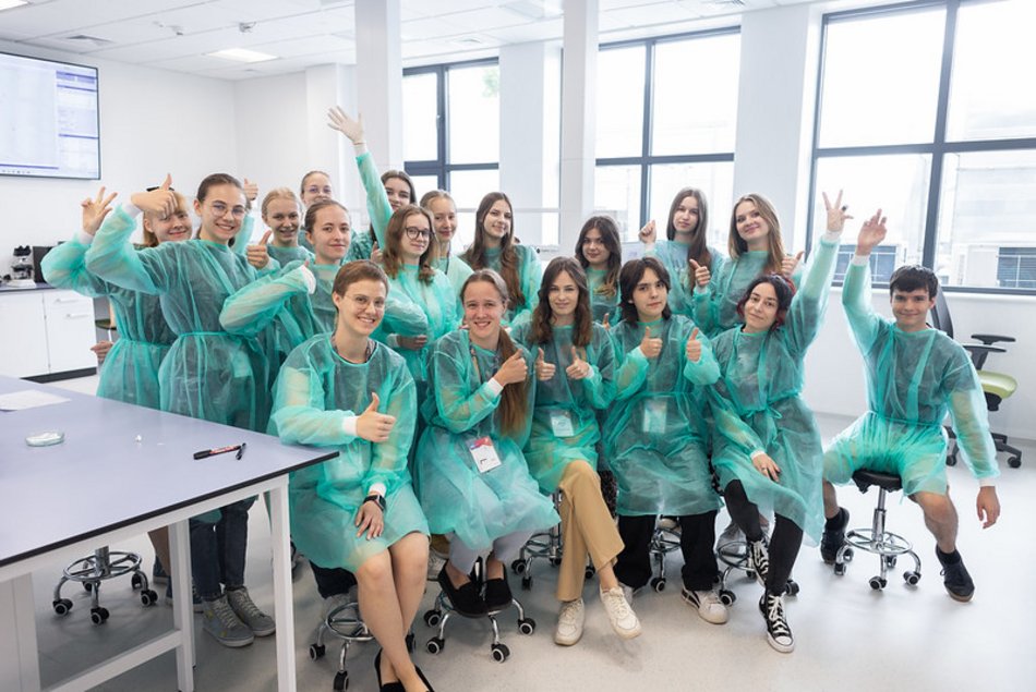 Letnia Szkoła UMED w Łodzi. Trwa obóz naukowy dla uczniów z całej Polski