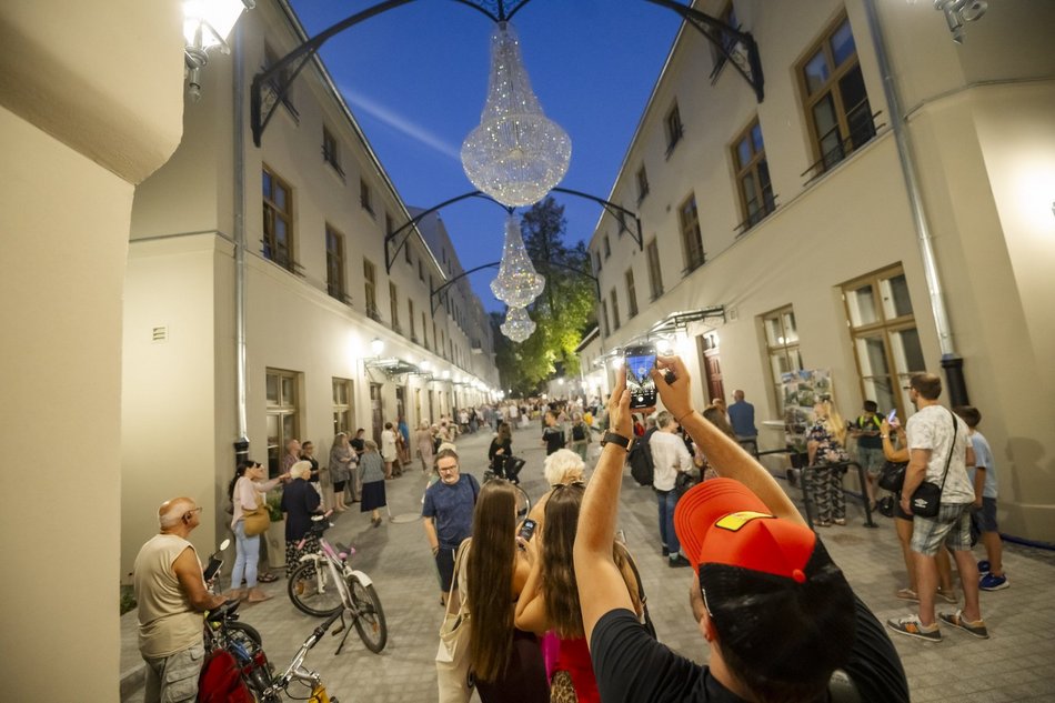 Otwarcie podwórka przy Piotrkowskiej 118