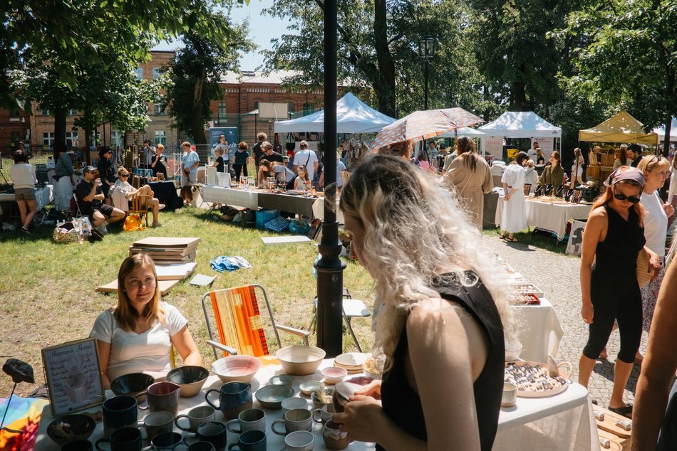 Słoneczny Targ staroci i rękodzieła na Księżym Młynie