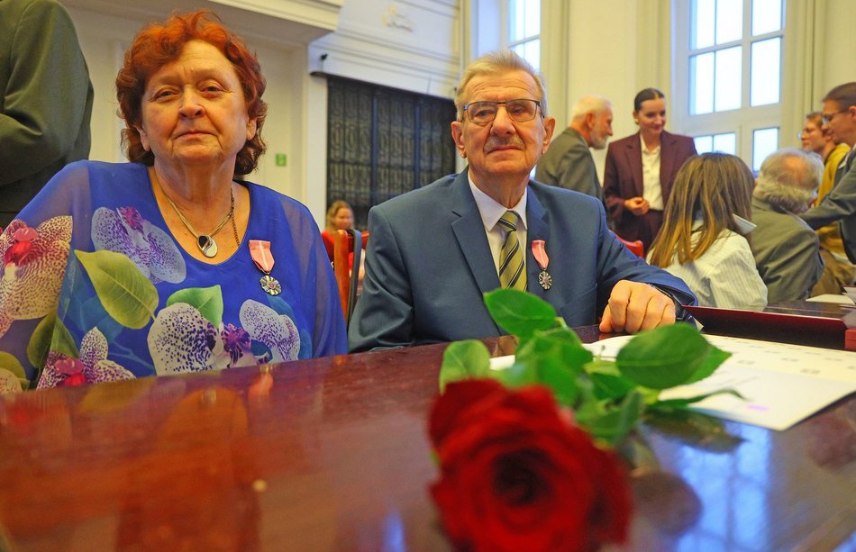 Łódź. Medale za długoletnie pożycie małżeńskie. Rekordziści są razem od 66 lat!
