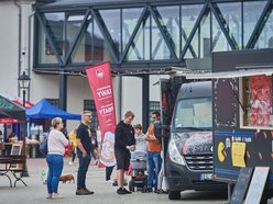 Wielka Szama w Ogrodach Geyera. Food trucki z całej Polski w jednym miejscu