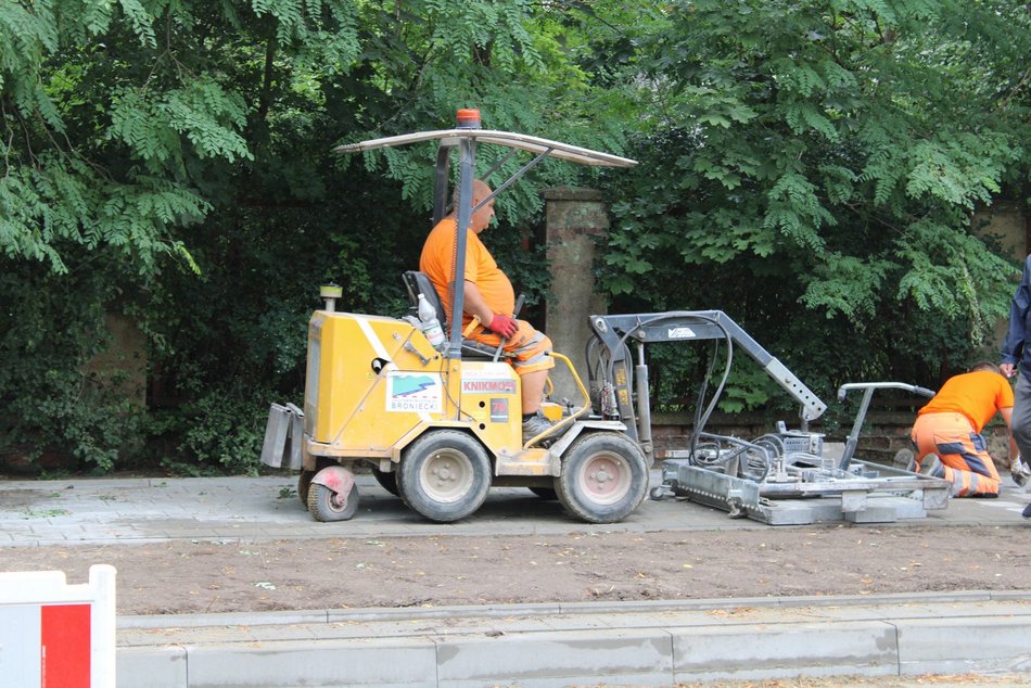 Remont Dubois w Łodzi wre. Chodnik już niemal ułożony!