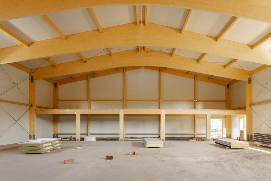 Hala sportowa rośnie przy II Liceum Ogólnokształcącym w Łodzi. Kiedy koniec budowy?