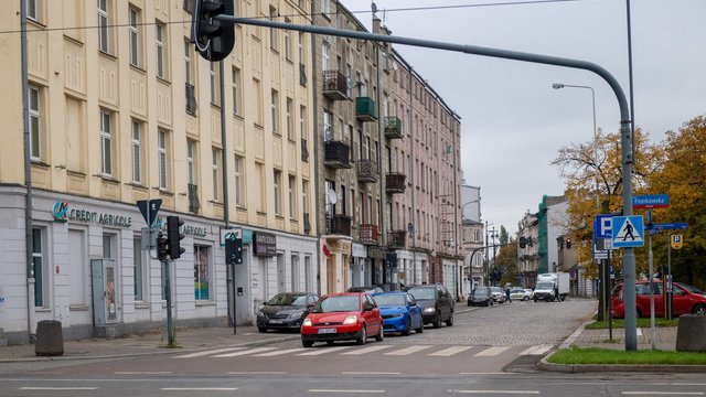 Sieradzka w Łodzi to ulica jedyna w swoim rodzaju. Na pewno nie wiesz, co ją wyróżnia! [ZDJĘCIA]