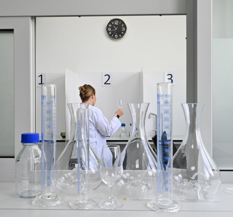 Łódź. Testerzy wody w ZWiK Łódź dbają o naszą kranówkę. Kto może testować wodę?