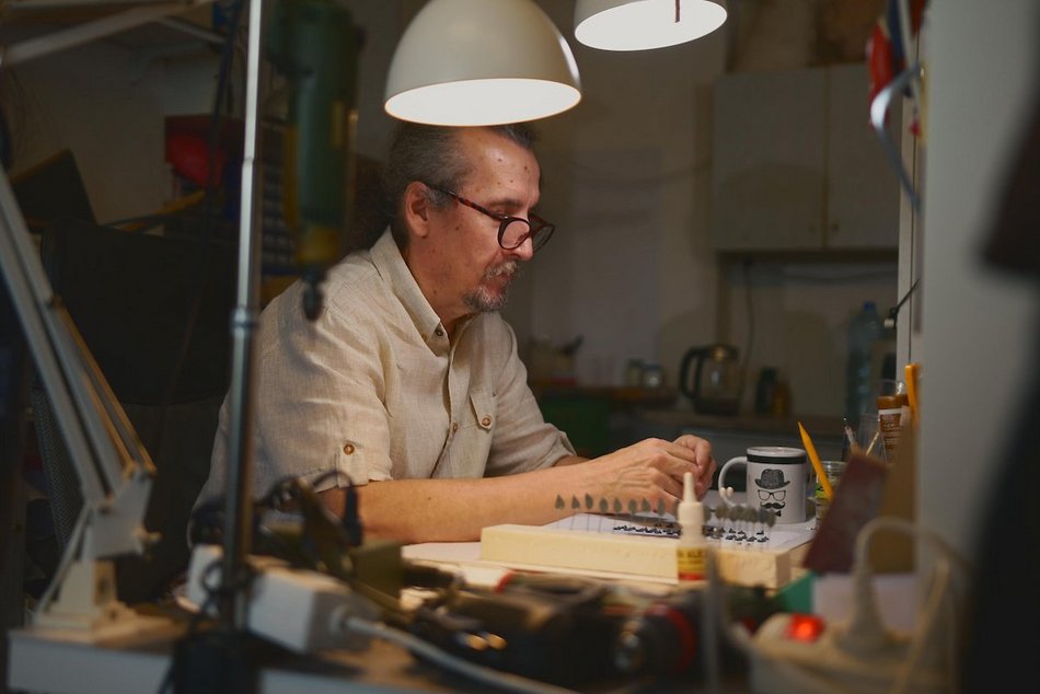 W Łodzi powstają lalki do filmu animowanego „Jeleń”. To opowieść o pięknie i kruchości natury