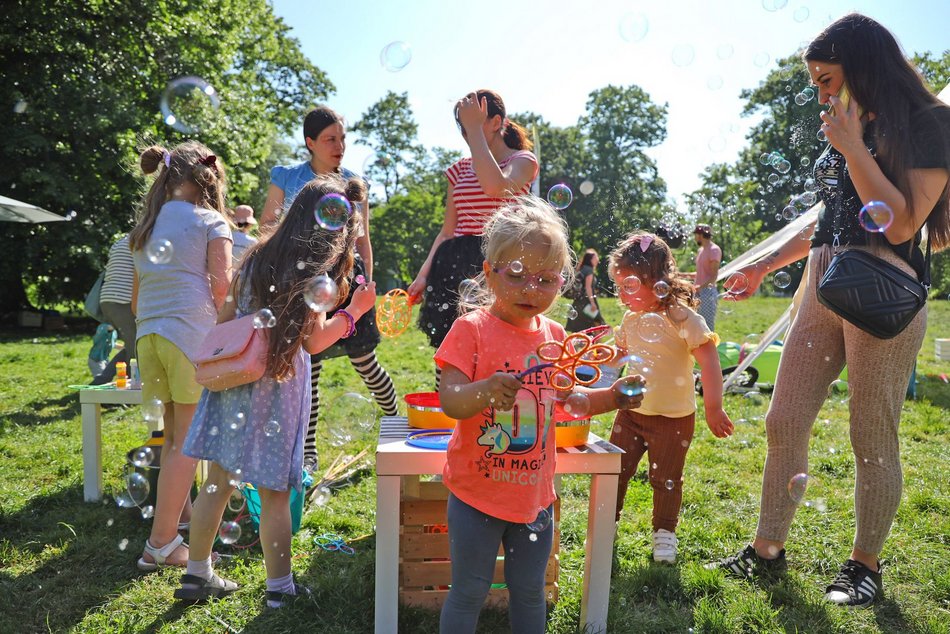 Łódź. Miejski Dzień Dziecka 2025. Majka Jeżowska, dmuchańce, karuzele i konkursy z nagrodami
