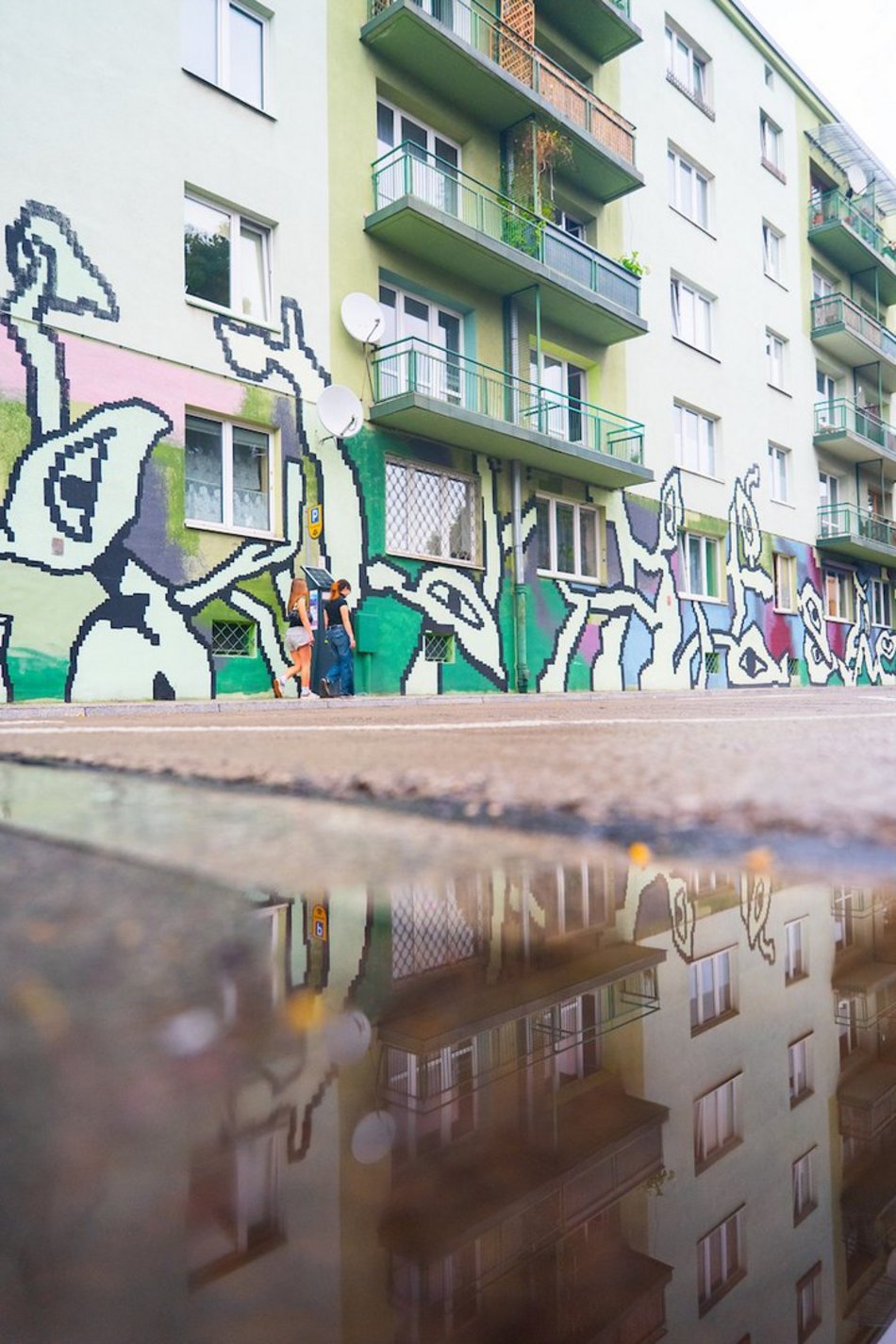 Łódź. Nowy mural w centrum Łodzi! Tak kolorowo tam jeszcze nie było