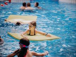 Łódź. Wakacyjne kursy w Aquaparku Fala w Łodzi. Nauka pływania, nurkowanie, ratownictwo wodne