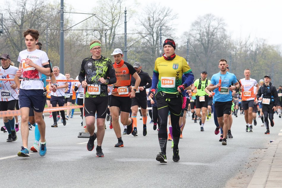 DOZ Maraton 2023. Brałeś udział w biegu? Znajdź się na zdjęciach!