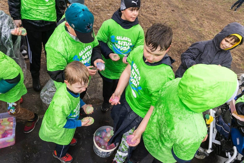 Łódź. Lany Poniedziałek na Manhattanie w Łodzi. Tak Łodzianie celebrowali śmigus-dyngus!